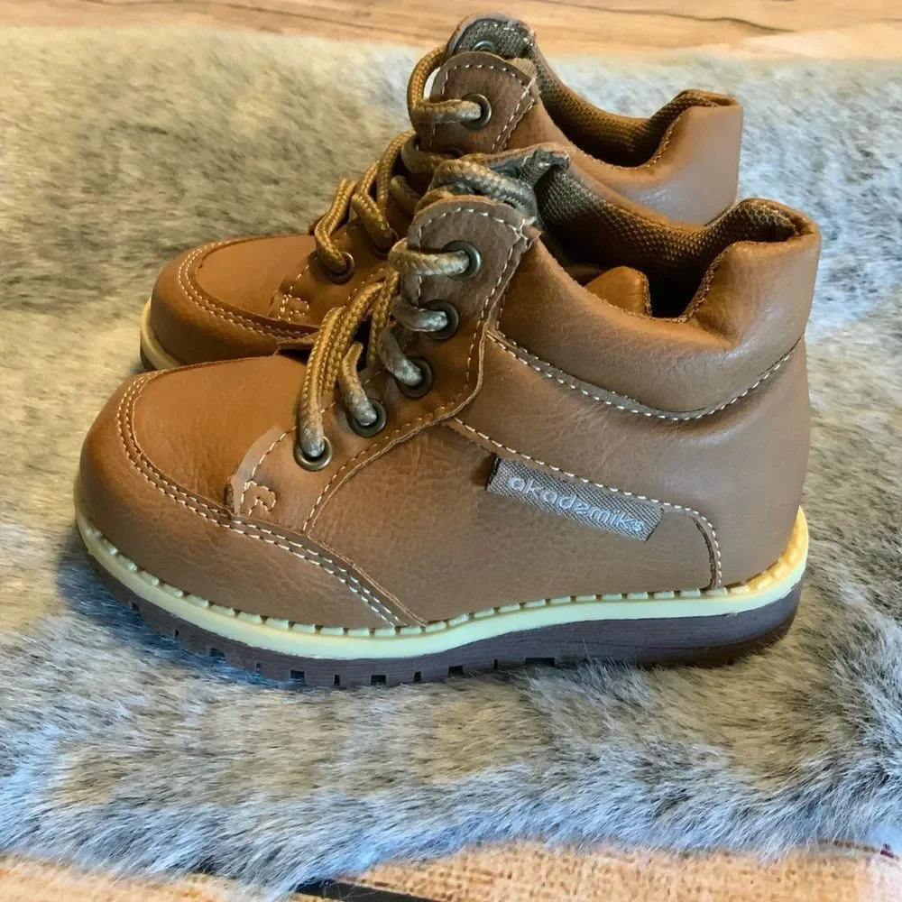 Akademiks Tan Baby Lace Up Ankle Boots Size 6